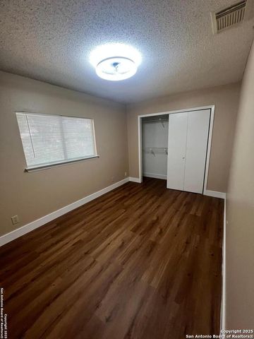 15558 Knollmeadow, San Antonio, TX 78247