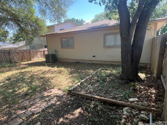 15558 Knollmeadow, San Antonio, TX 78247