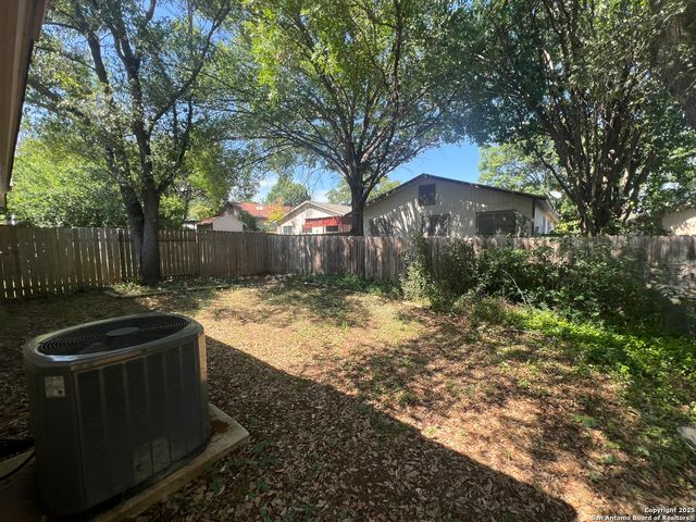 15558 Knollmeadow, San Antonio, TX 78247