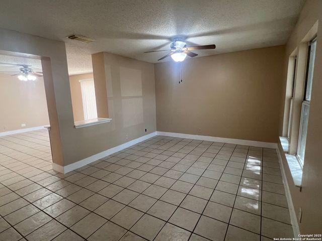 15558 Knollmeadow, San Antonio, TX 78247