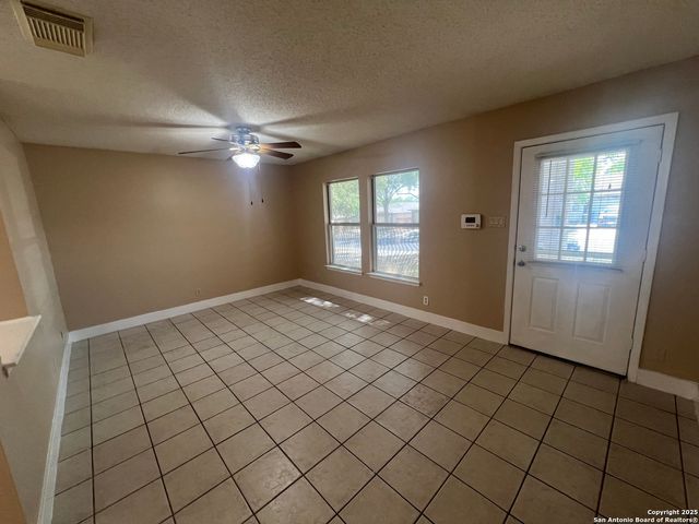 15558 Knollmeadow, San Antonio, TX 78247