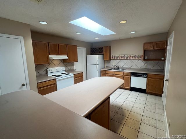 15558 Knollmeadow, San Antonio, TX 78247