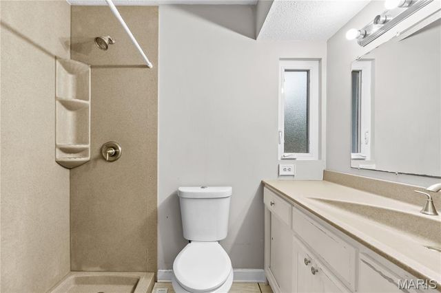 16 Saddleback Court, O'fallon, MO 63368