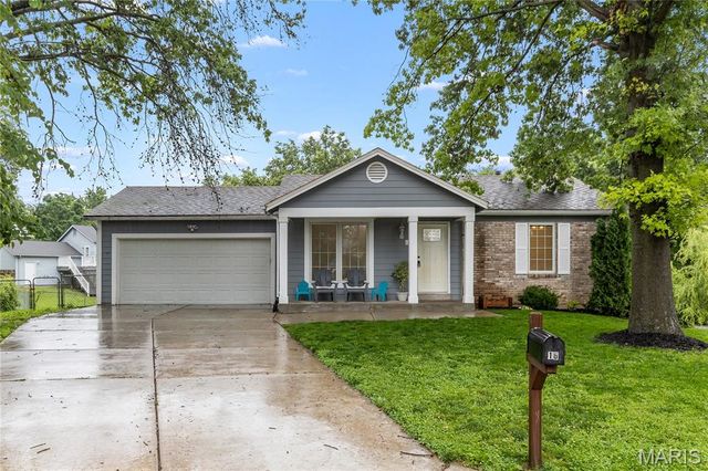 16 Saddleback Court, O'fallon, MO 63368
