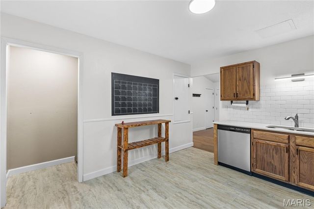 16 Saddleback Court, O'fallon, MO 63368