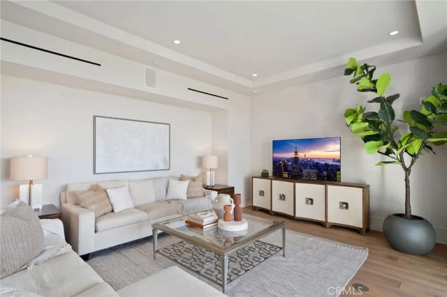 1535 Santa Barbara, Newport Beach, CA 92660