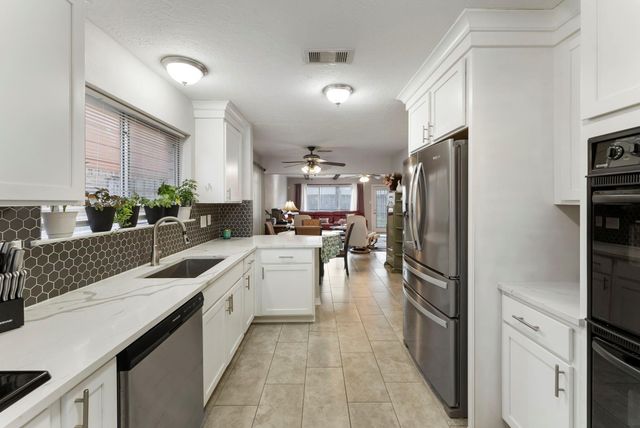 11431 Bethnal Green Drive, Houston, TX 77066