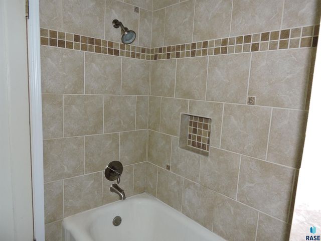 719 N Sherman Ave Avenue, Sioux Falls, SD 57103