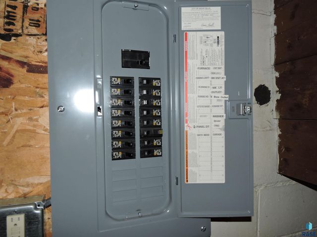 719 N Sherman Ave Avenue, Sioux Falls, SD 57103