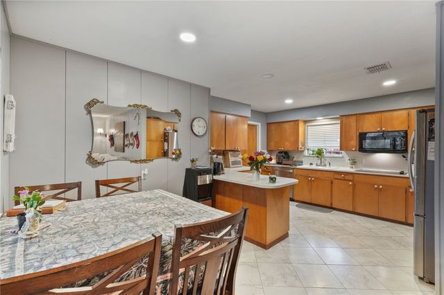 522 Rawleigh Dr, Corpus Christi, TX 78412