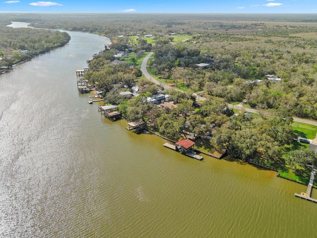 6250 County Road 659, Brazoria, TX 77422