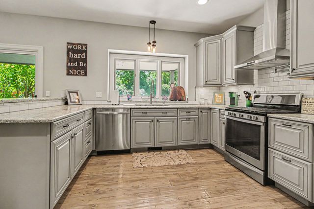 5875 Pinecrest Estates Drive, Salem Twp, MI 48105