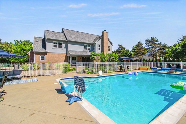 5875 Pinecrest Estates Drive, Salem Twp, MI 48105