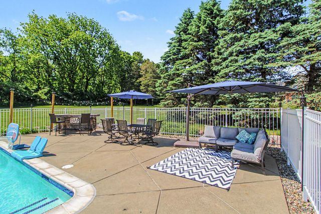 5875 Pinecrest Estates Drive, Salem Twp, MI 48105