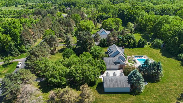 5875 Pinecrest Estates Drive, Salem Twp, MI 48105