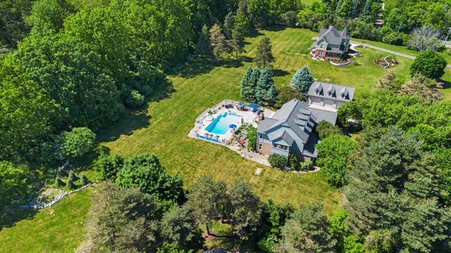 5875 Pinecrest Estates Drive, Salem Twp, MI 48105
