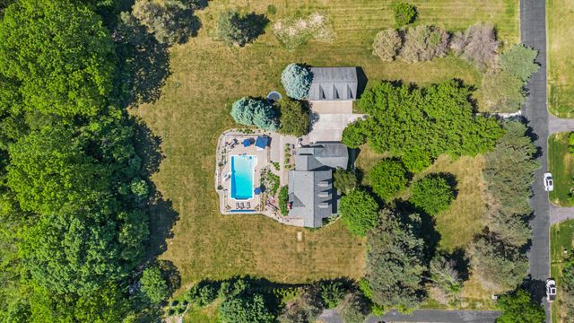 5875 Pinecrest Estates Drive, Salem Twp, MI 48105