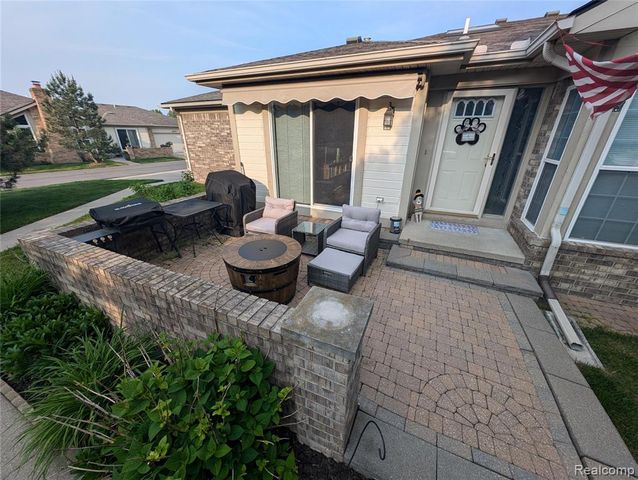 18397 Pleasant Valley Drive 169, Macomb, MI 48044