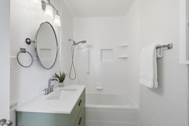 2904 Alabama Avenue S, Saint Louis Park, MN 55416