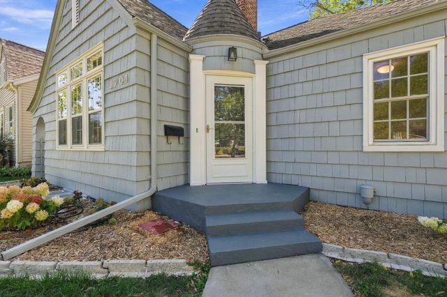 2904 Alabama Avenue S, Saint Louis Park, MN 55416
