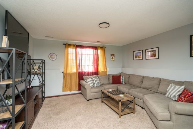 303 Filmore Avenue SE, Bondurant, IA 50035