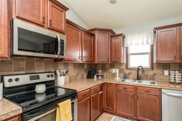 303 Filmore Avenue SE, Bondurant, IA 50035