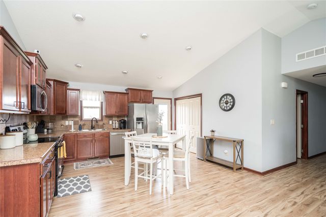 303 Filmore Avenue SE, Bondurant, IA 50035