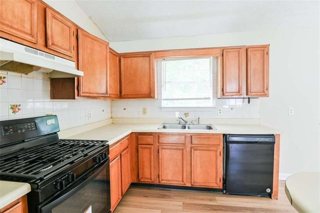 2042 Mallard Way, Lithonia, GA 30058