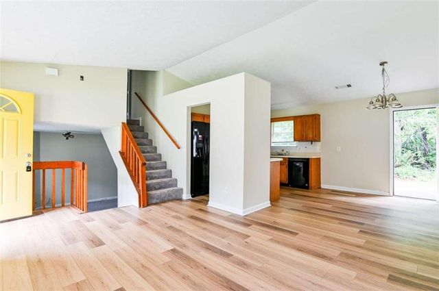 2042 Mallard Way, Lithonia, GA 30058