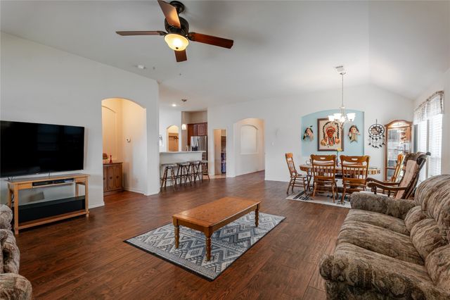 1408 Lauren Lane, Granbury, TX 76048