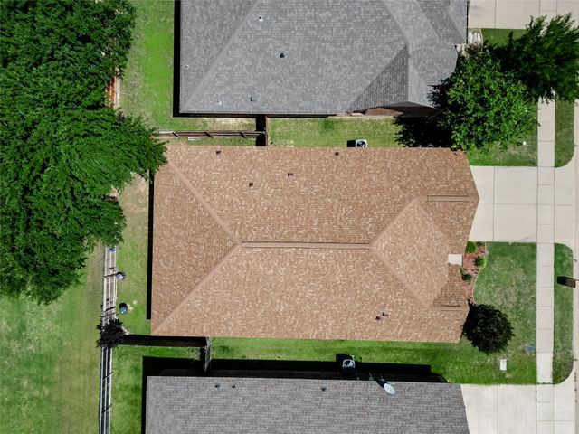 1408 Lauren Lane, Granbury, TX 76048
