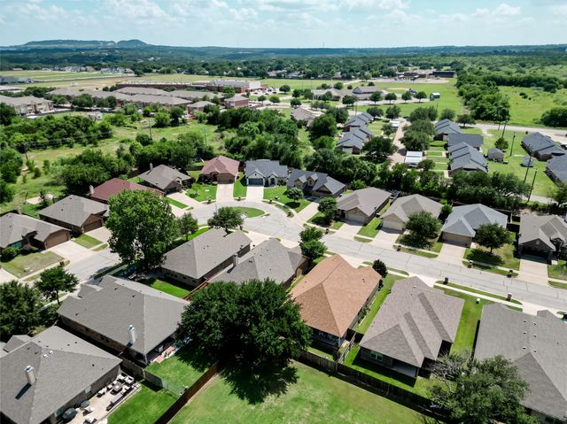 1408 Lauren Lane, Granbury, TX 76048