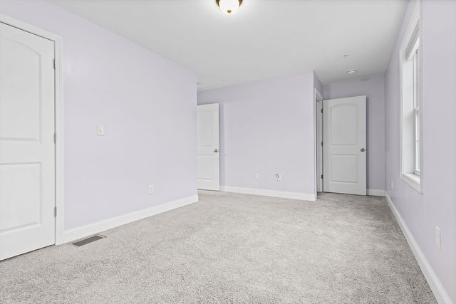 7 Butler Ave 5, Lowell, MA 01852