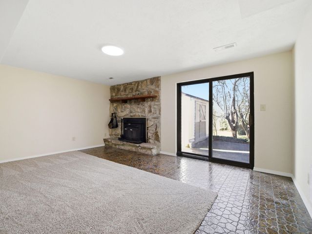 957 S Mission Avenue, Springfield, MO 65809