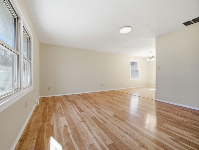 957 S Mission Avenue, Springfield, MO 65809