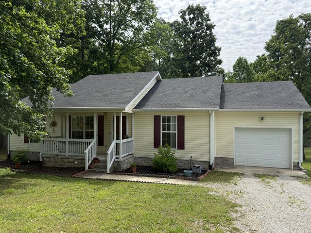 240 Brown Ln, Estill Springs, TN 37330