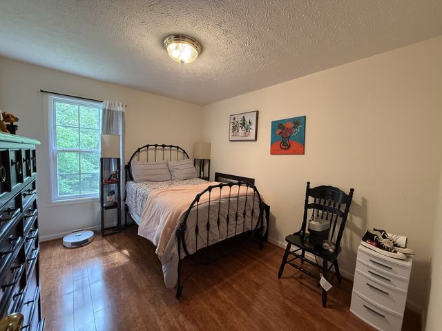 240 Brown Ln, Estill Springs, TN 37330