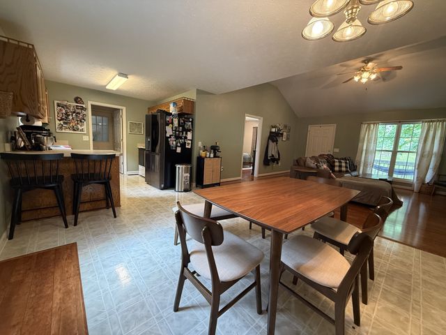 240 Brown Ln, Estill Springs, TN 37330