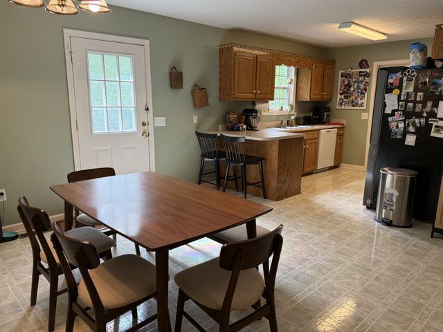 240 Brown Ln, Estill Springs, TN 37330