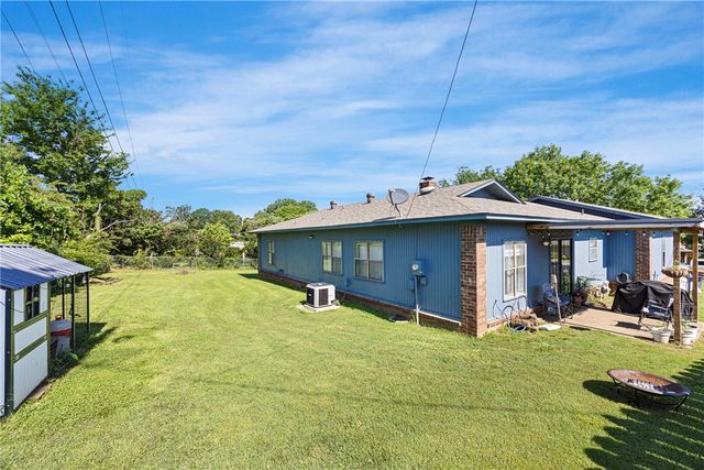 302 E Date Street, Russellville, AR 72802