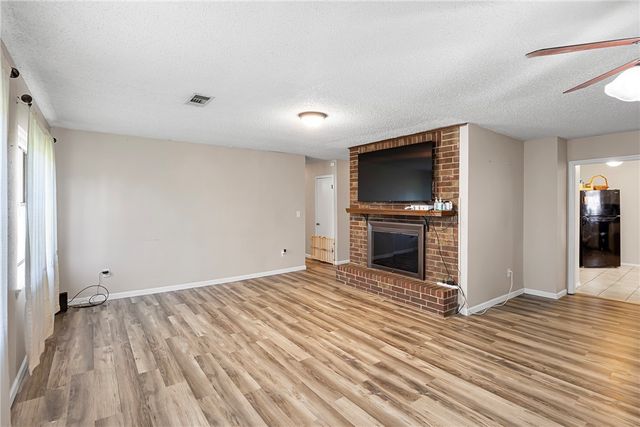 302 E Date Street, Russellville, AR 72802