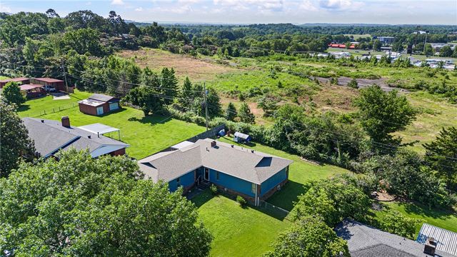 302 E Date Street, Russellville, AR 72802