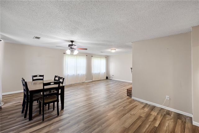 302 E Date Street, Russellville, AR 72802