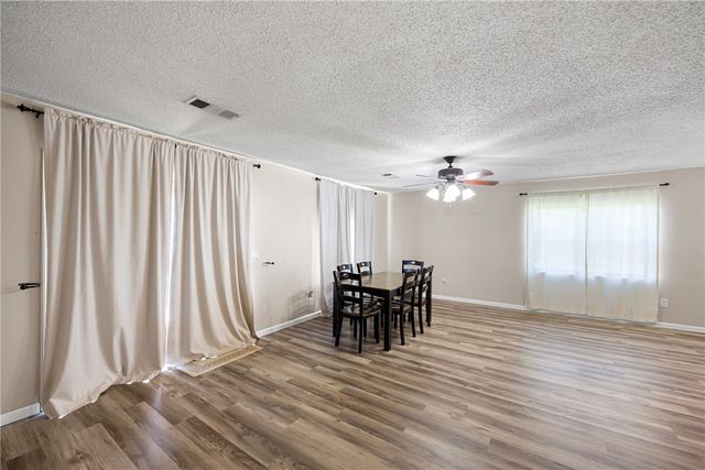 302 E Date Street, Russellville, AR 72802