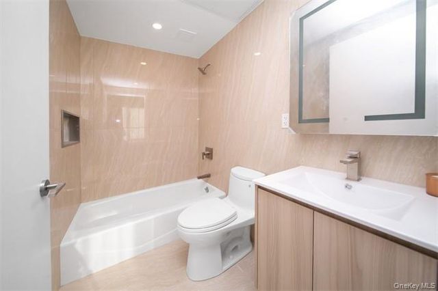 33-71 Prince Street 14G, Flushing, NY 11354