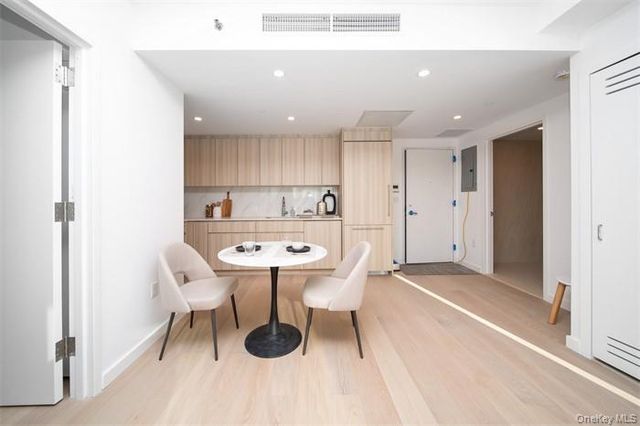 33-71 Prince Street 14G, Flushing, NY 11354