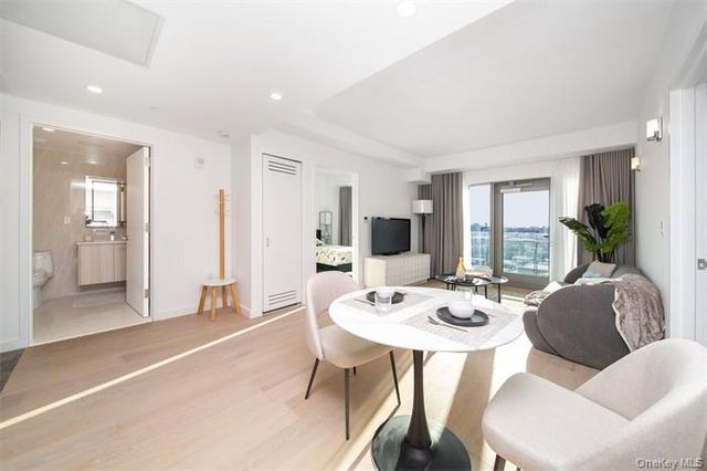 33-71 Prince Street 14G, Flushing, NY 11354