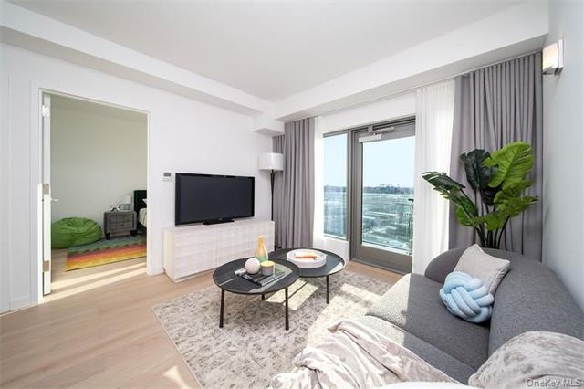 33-71 Prince Street 14G, Flushing, NY 11354