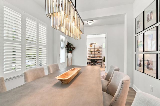 312 35TH AVENUE NE, St Petersburg, FL 33704