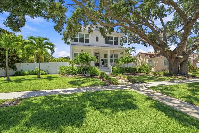 312 35TH AVENUE NE, St Petersburg, FL 33704